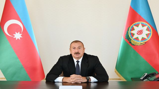 Prezident İlham Əliyev Hərbi vəziyyət elan edilməsi haqqında Fərman imzalayıb