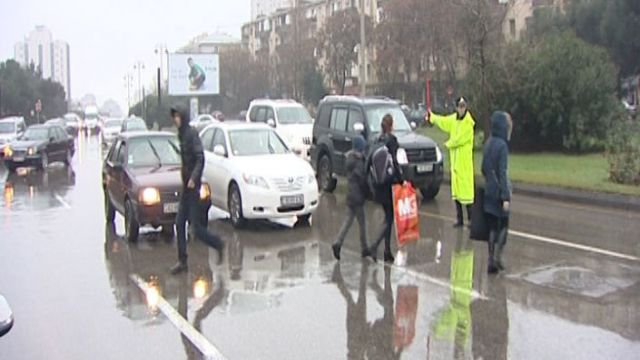 Yol Polisindən yağışlı hava ilə bağlı XƏBƏRDARLIQ