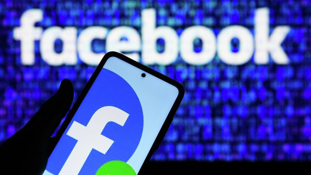 “Facebook” qlobal nasazlığın səbəbini AÇIQLADI