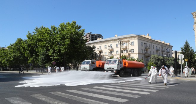 Bakıda küçələrində dezinfeksiya işləri aparılır